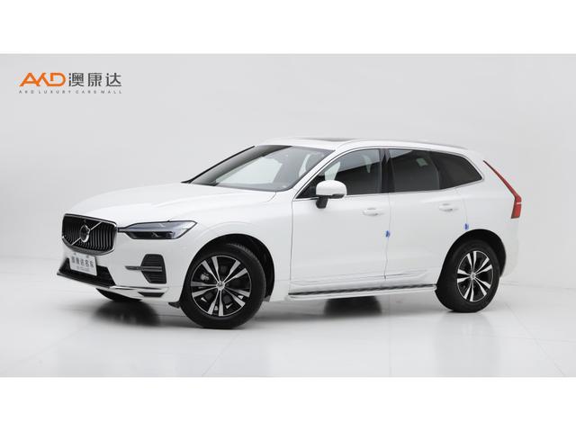 Volvo XC60 2023 года выпуска