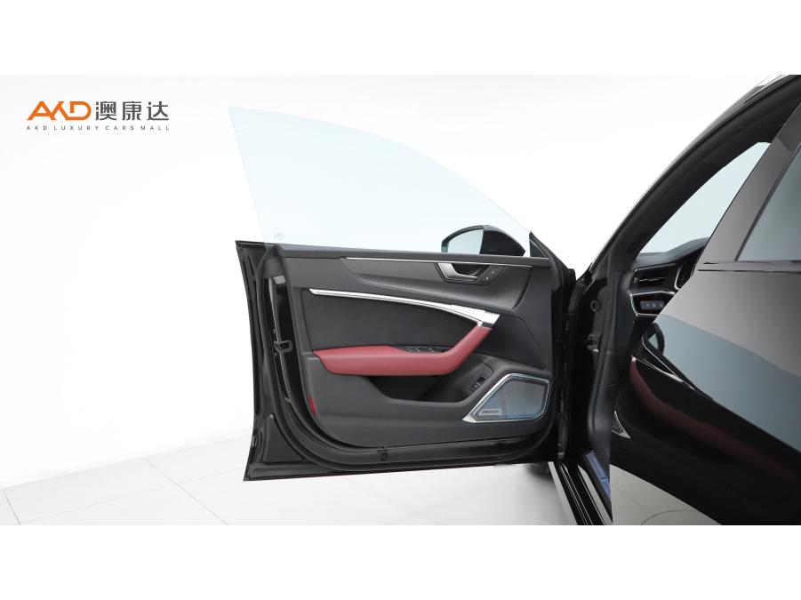 Audi A7L 2023 55 TFSI quattro S-line