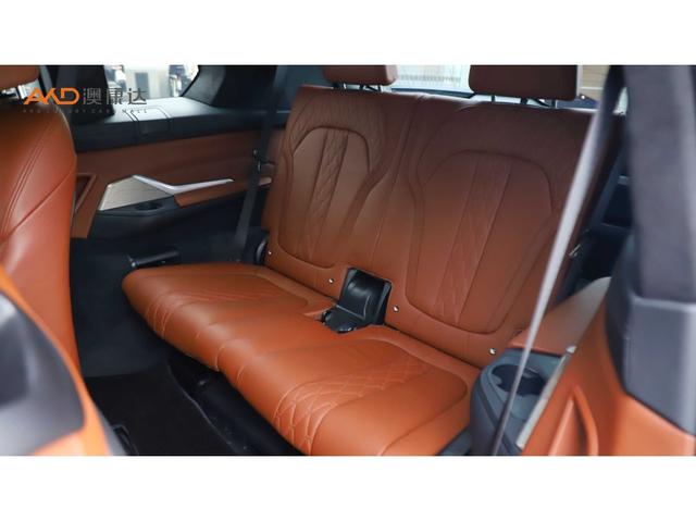 BMW X7 2020 x Drive 40i M — фото 9