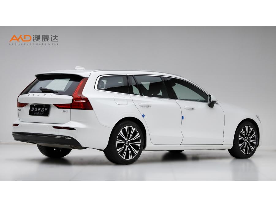 Volvo V60 2024 B5 Luxury