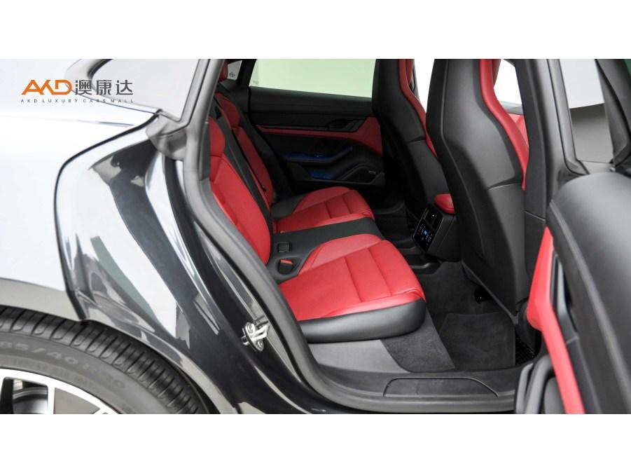 Porsche Taycan 2023 4 мест