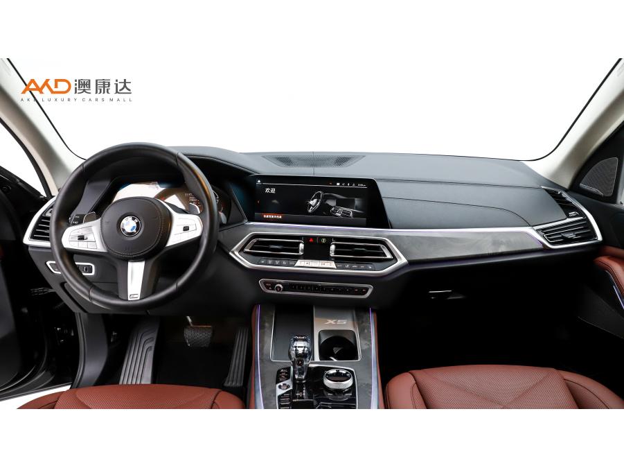 BMW X5 2022 xDrive 30Li Premium M Sport