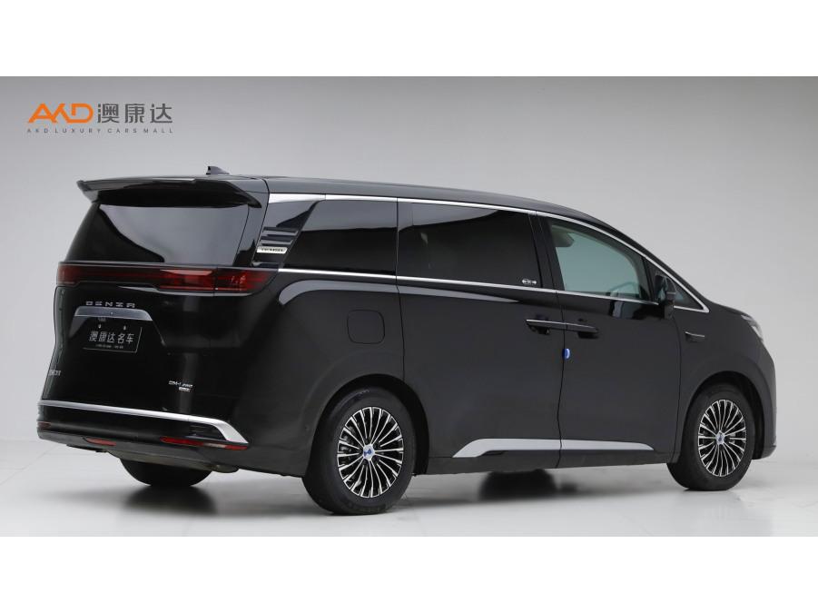 Denza D9 DM 2025 Smart Drive 1020 Flagship